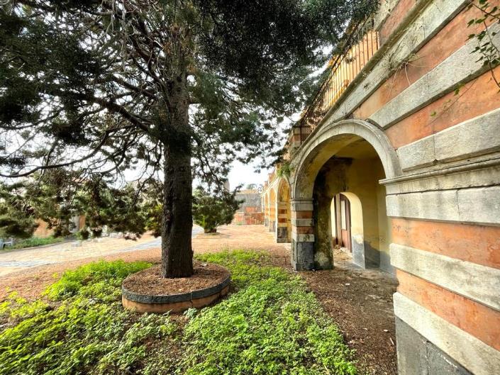 Image No.5-5 Bed Villa / Detached for sale