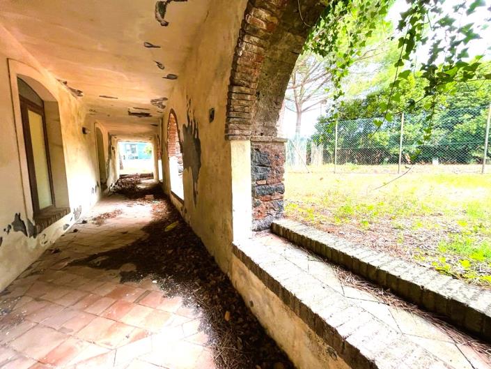 Image No.11-5 Bed Villa / Detached for sale