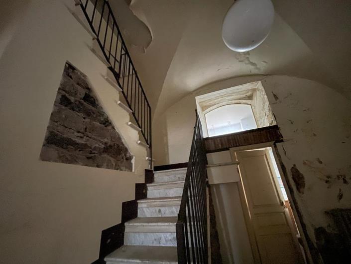 Image No.48-5 Bed Villa / Detached for sale