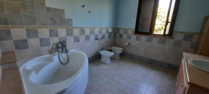 Image No.26-4 Bed Villa / Detached for sale