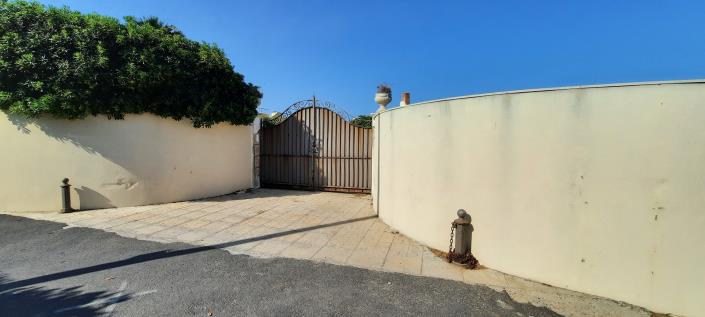 Image No.35-4 Bed Villa / Detached for sale