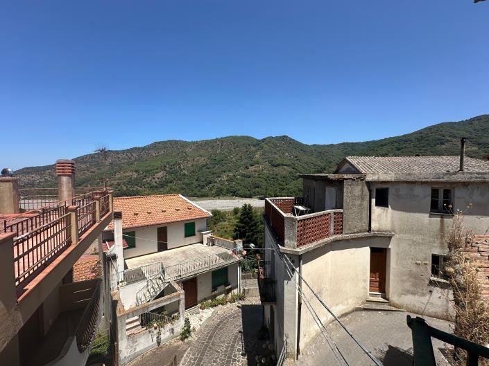 Image No.31-Maison de ville de 3 chambres à vendre à Novara di Sicilia