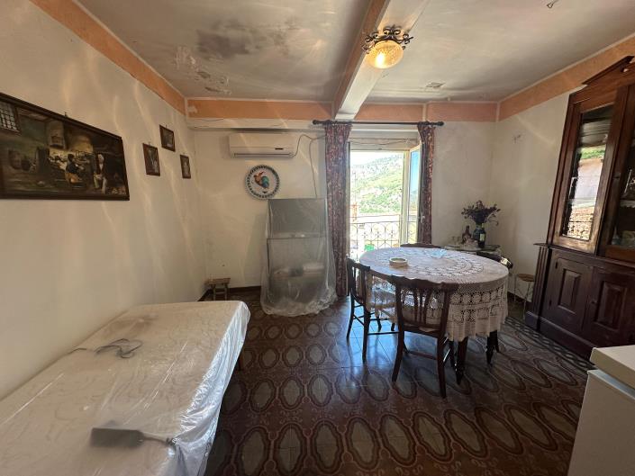 Image No.32-Maison de ville de 3 chambres à vendre à Novara di Sicilia