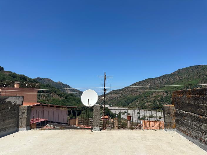 Image No.44-Maison de ville de 3 chambres à vendre à Novara di Sicilia