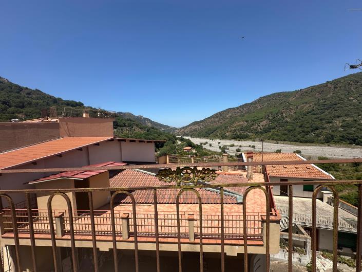 Image No.45-Maison de ville de 3 chambres à vendre à Novara di Sicilia