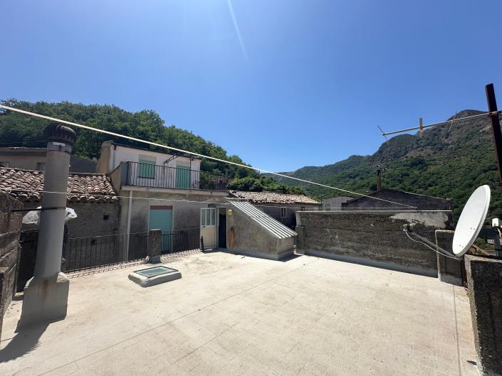 Image No.50-Maison de ville de 3 chambres à vendre à Novara di Sicilia