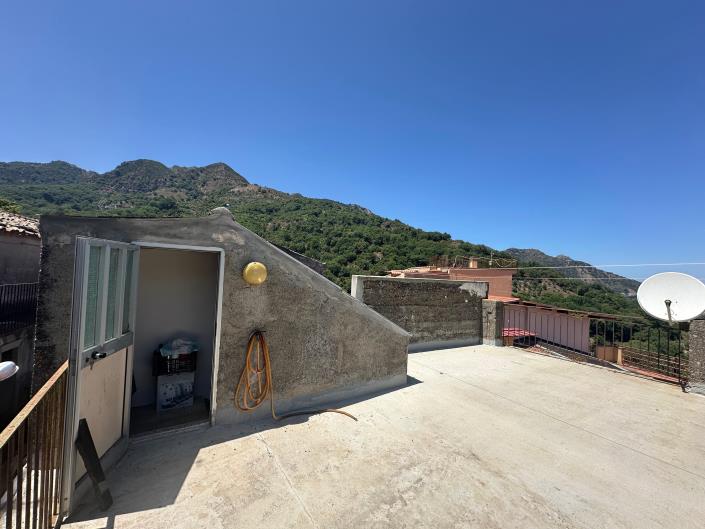 Image No.52-Maison de ville de 3 chambres à vendre à Novara di Sicilia