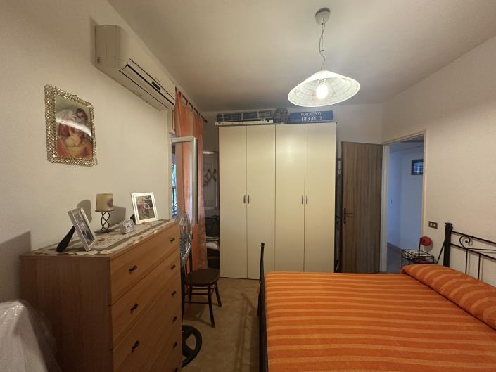 Image No.14-3 Bed Semi-Detached for sale