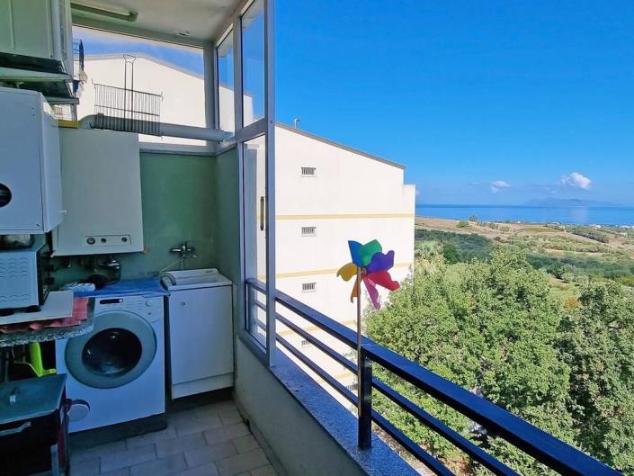 Image No.24-3 Bed Apartment for sale