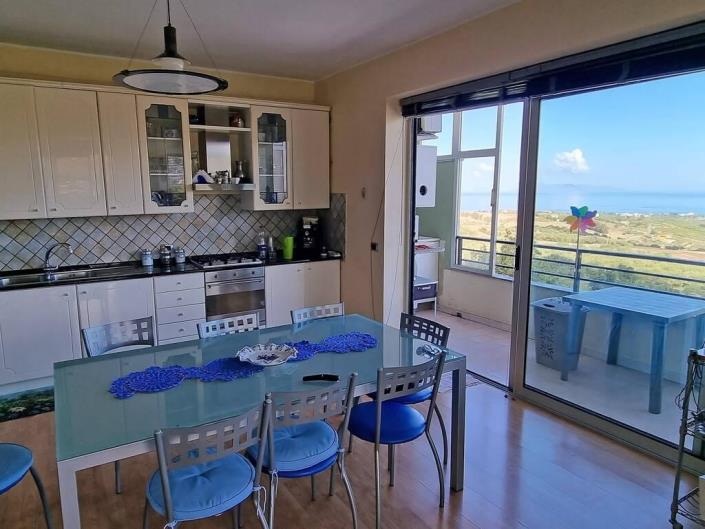 Image No.6-3 Bed Apartment for sale