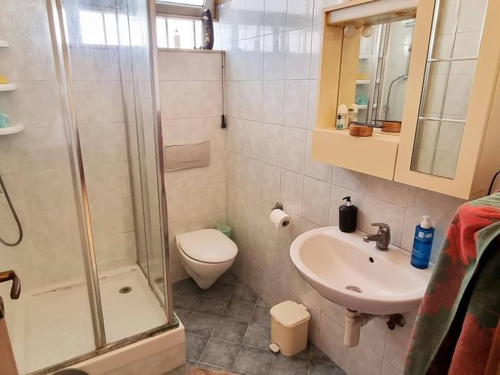 Image No.18-3 Bed Apartment for sale