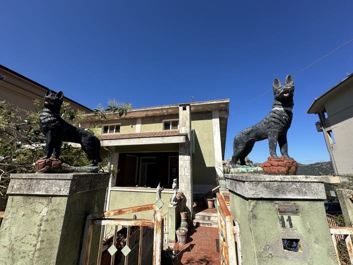 Image No.44-3 Bed Villa / Detached for sale