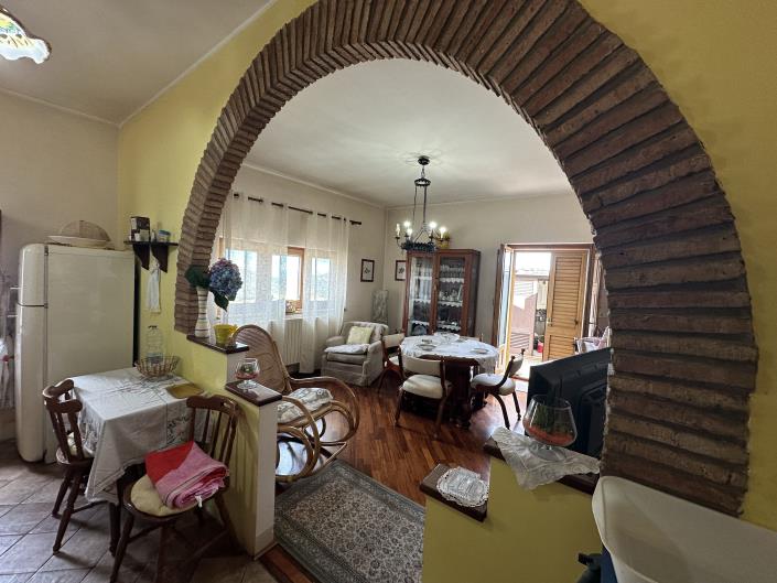 Image No.14-3 Bed House for sale