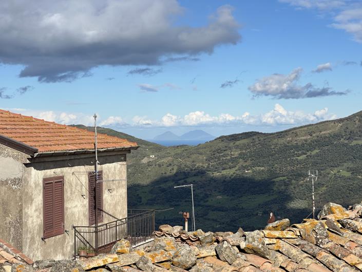 Image No.8-3 Bed House for sale