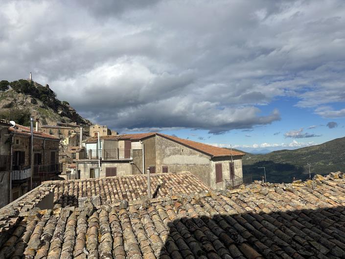 Image No.43-3 Bed House for sale