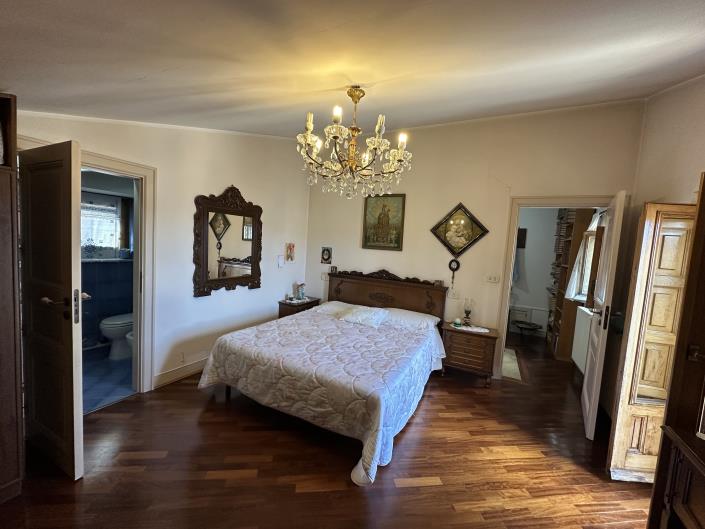 Image No.19-3 Bed House for sale