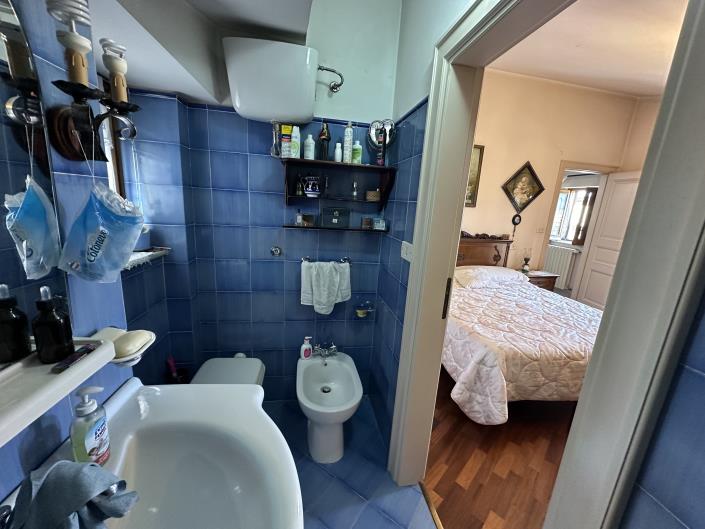 Image No.21-3 Bed House for sale