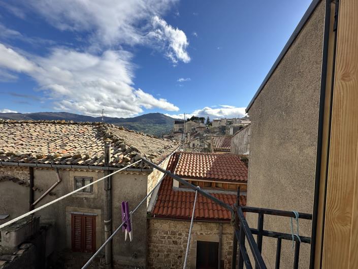 Image No.25-3 Bed House for sale