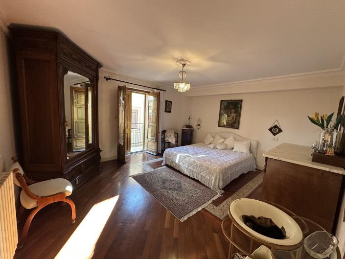 Image No.17-3 Bed House for sale