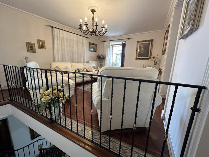 Image No.35-3 Bed House for sale