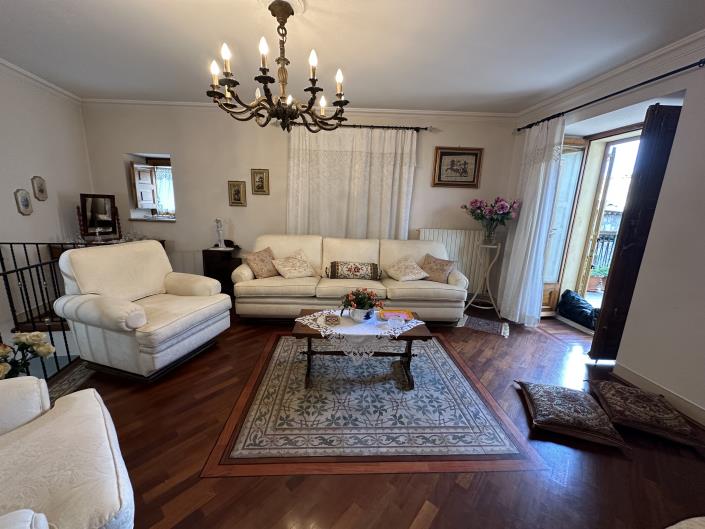 Image No.29-3 Bed House for sale