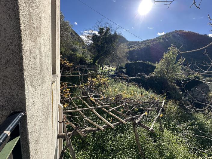 Image No.27-2 Bed House for sale