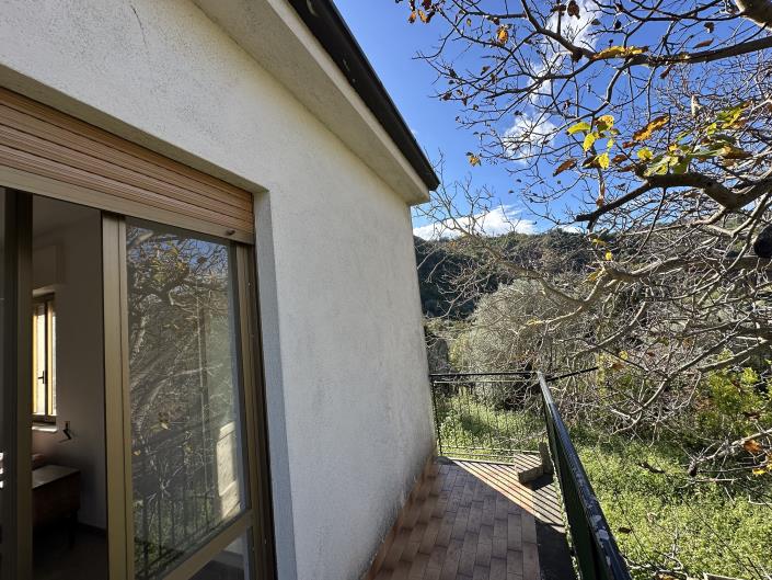 Image No.32-2 Bed House for sale