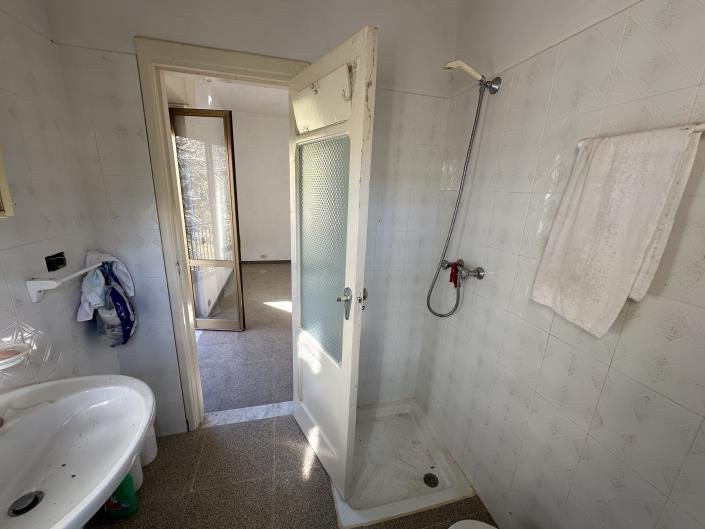 Image No.19-2 Bed House for sale