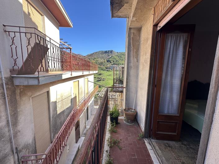 Image No.9-3 Bed Townhouse for sale