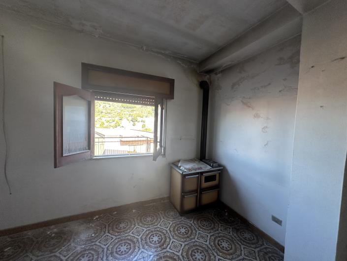 Image No.20-3 Bed Townhouse for sale