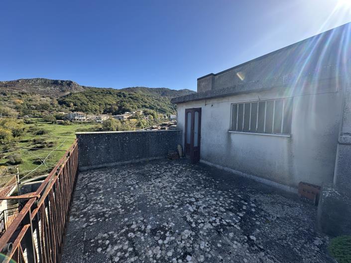 Image No.30-3 Bed Townhouse for sale