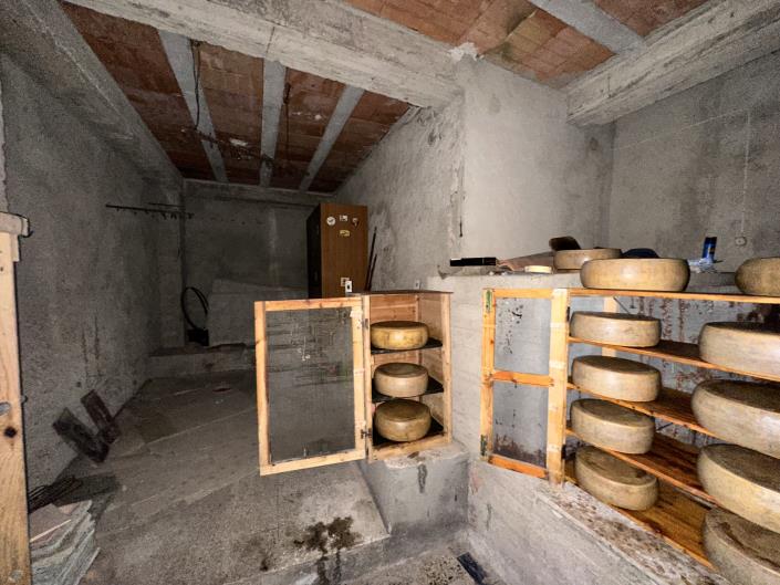 Image No.50-3 Bed Townhouse for sale