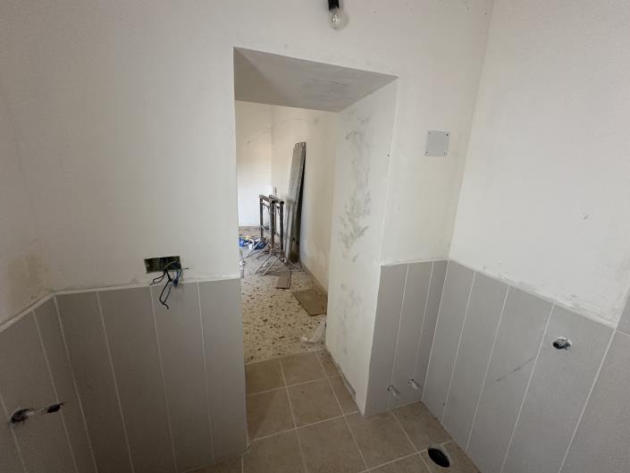 Image No.14-2 Bed Semi-Detached for sale