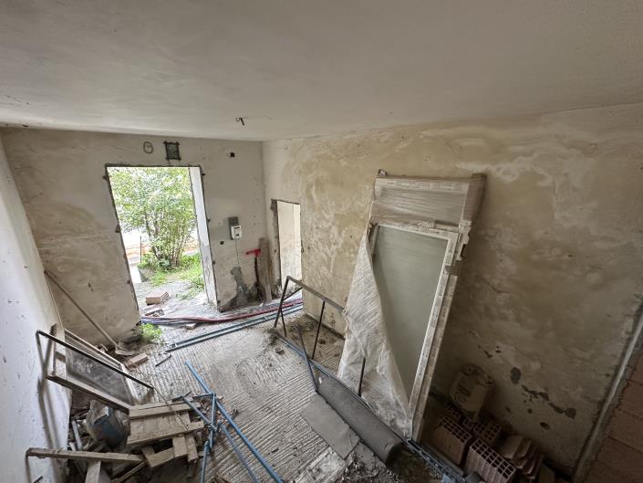 Image No.20-2 Bed Semi-Detached for sale