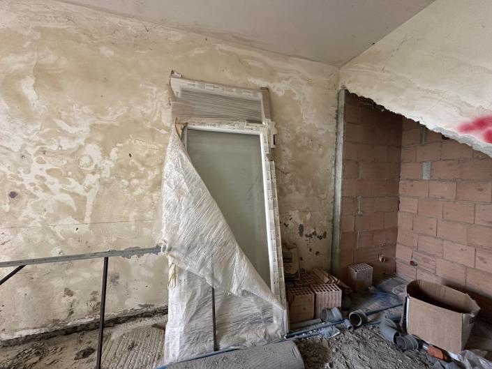 Image No.21-2 Bed Semi-Detached for sale