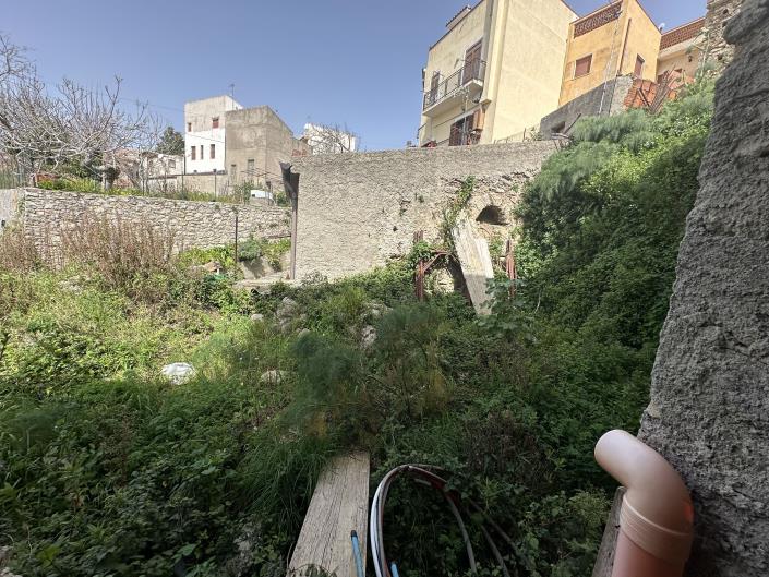 Image No.26-2 Bed Semi-Detached for sale