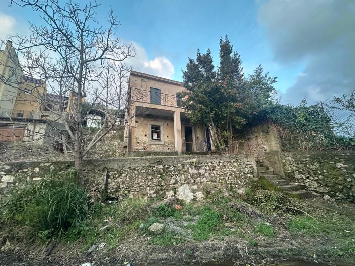 Image No.29-2 Bed Semi-Detached for sale