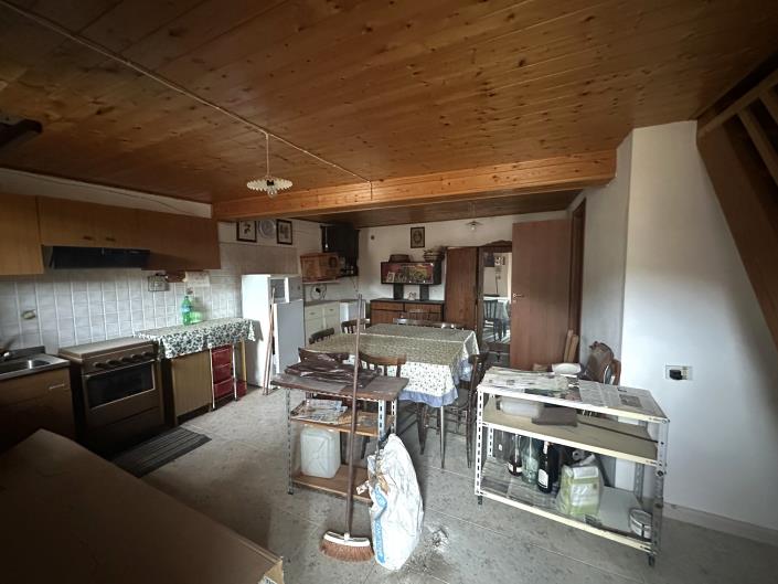 Image No.7-2 Bed Townhouse for sale