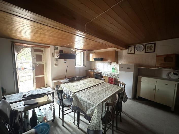 Image No.9-2 Bed Townhouse for sale