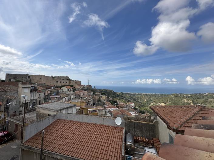 Image No.34-Maison de ville de 1 chambre à vendre à Spadafora