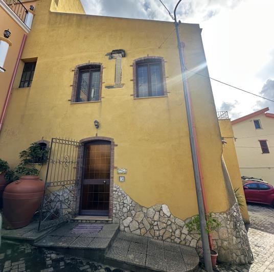 Image No.5-Maison de ville de 1 chambre à vendre à Spadafora