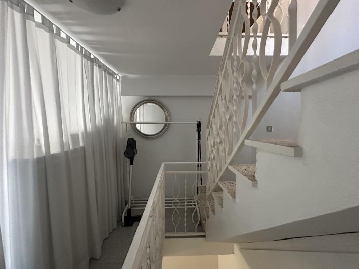 Image No.17-2 Bed Townhouse for sale