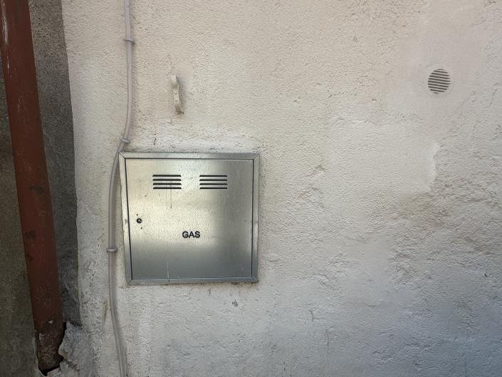 Image No.29-2 Bed Townhouse for sale