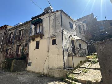 1 - Mistretta, Maison de ville