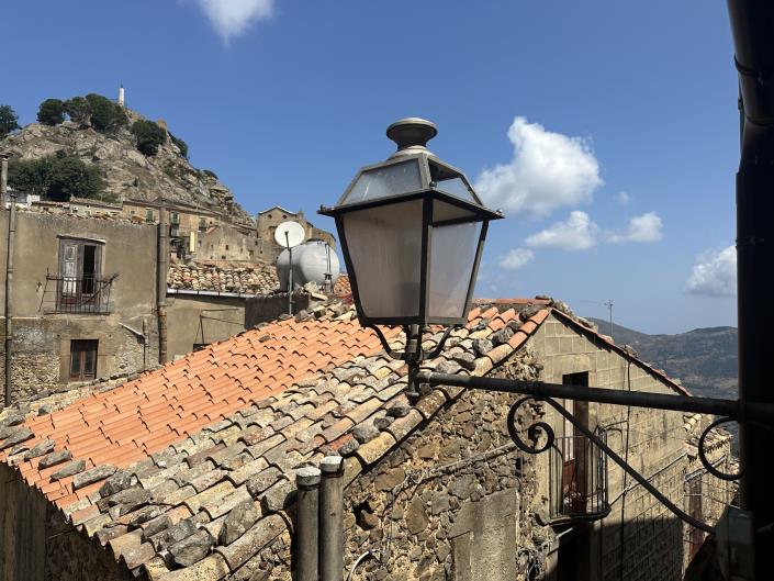 Image No.2-Maison de ville de 1 chambre à vendre à Mistretta