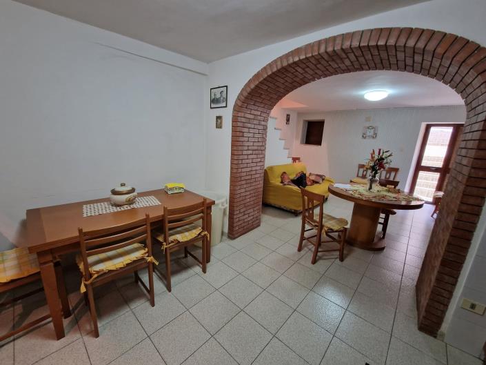 Image No.24-2 Bed Townhouse for sale