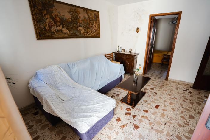 Image No.16-2 Bed Townhouse for sale