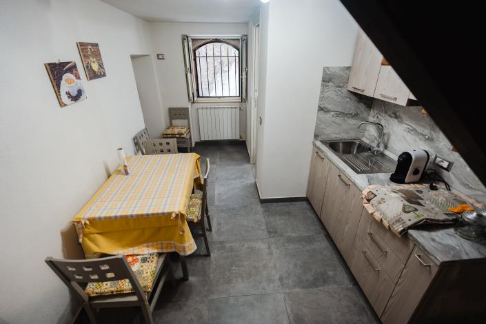 Image No.28-3 Bed Townhouse for sale