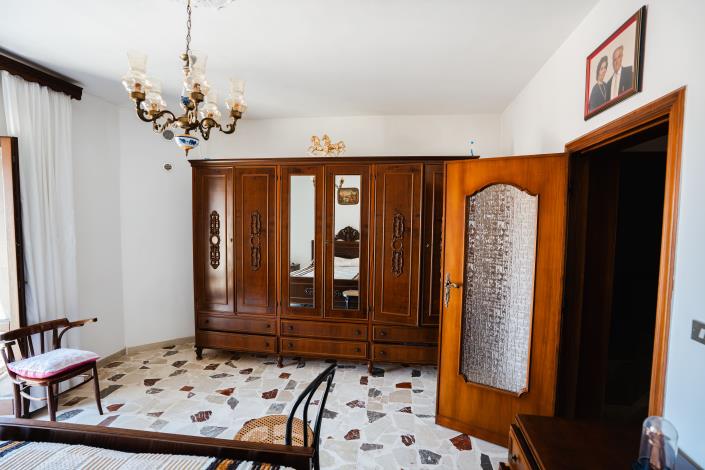 Image No.11-3 Bed Semi-Detached for sale