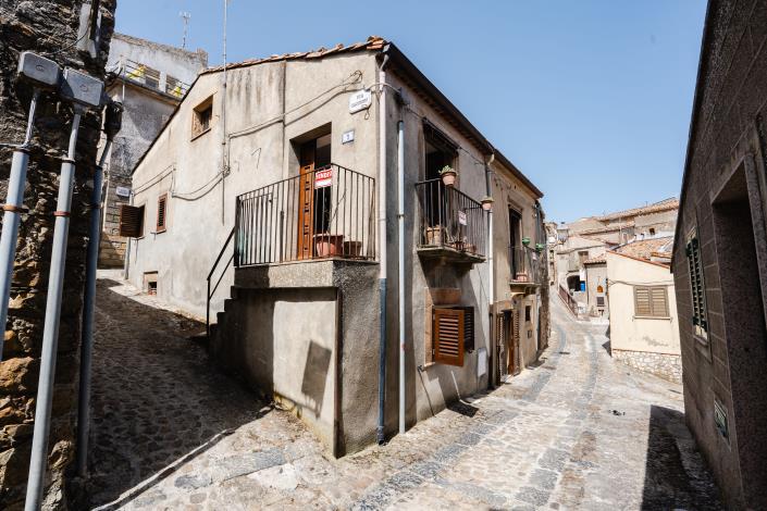 Image No.4-3 Bed Semi-Detached for sale